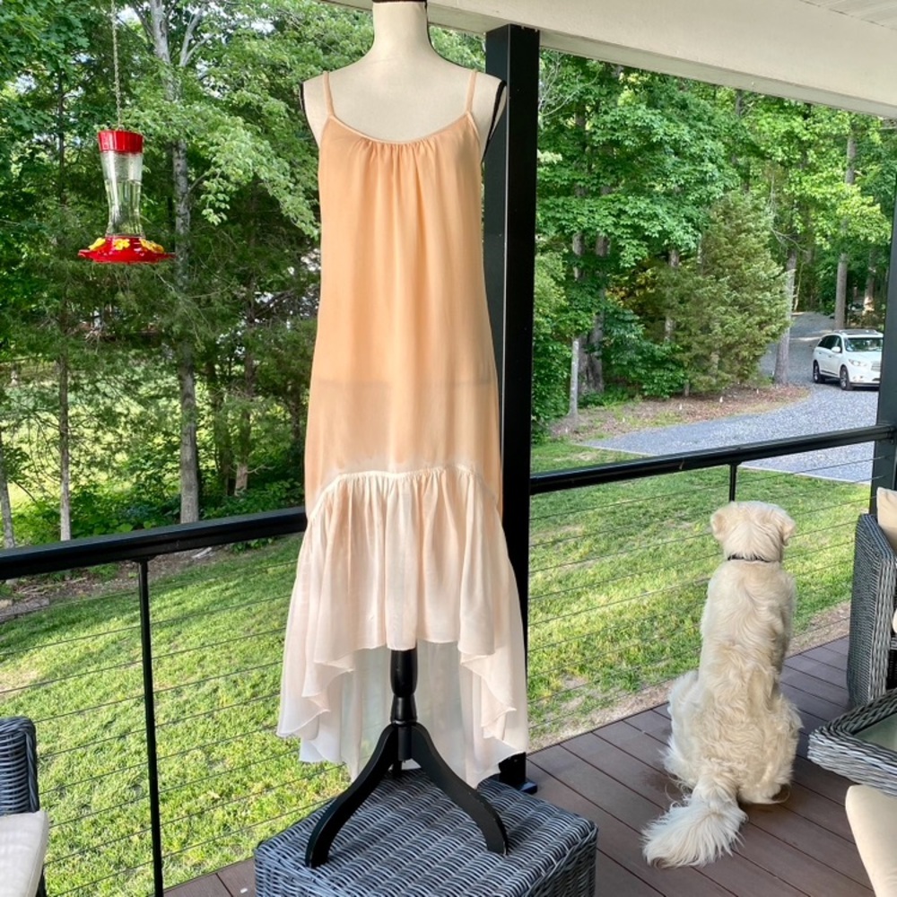 Gypsy 05. Pale Peach & White Hi-lo Maxi Dress , Spaghetti Straps, GORGEOUS ☀️